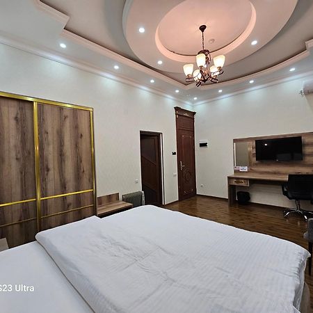 Hotel Sharq Doesjanbe Buitenkant foto