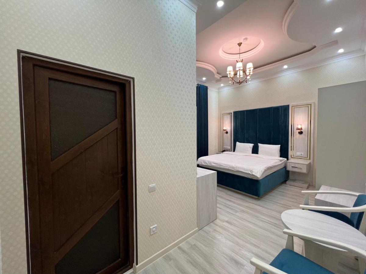 Hotel Sharq Doesjanbe Buitenkant foto