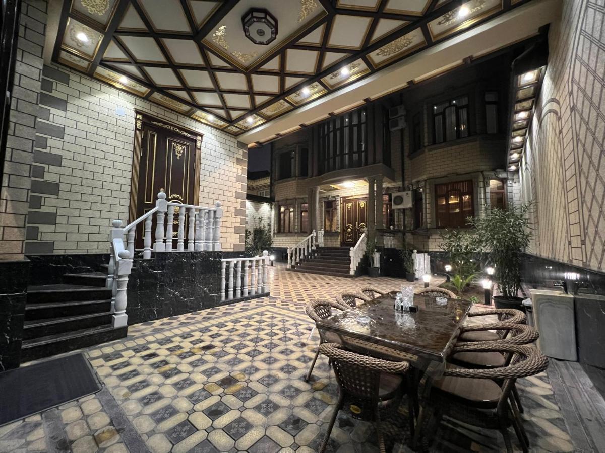 Hotel Sharq Doesjanbe Buitenkant foto