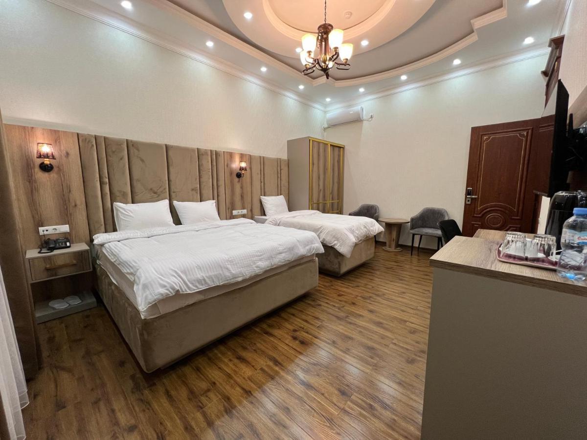 Hotel Sharq Doesjanbe Buitenkant foto