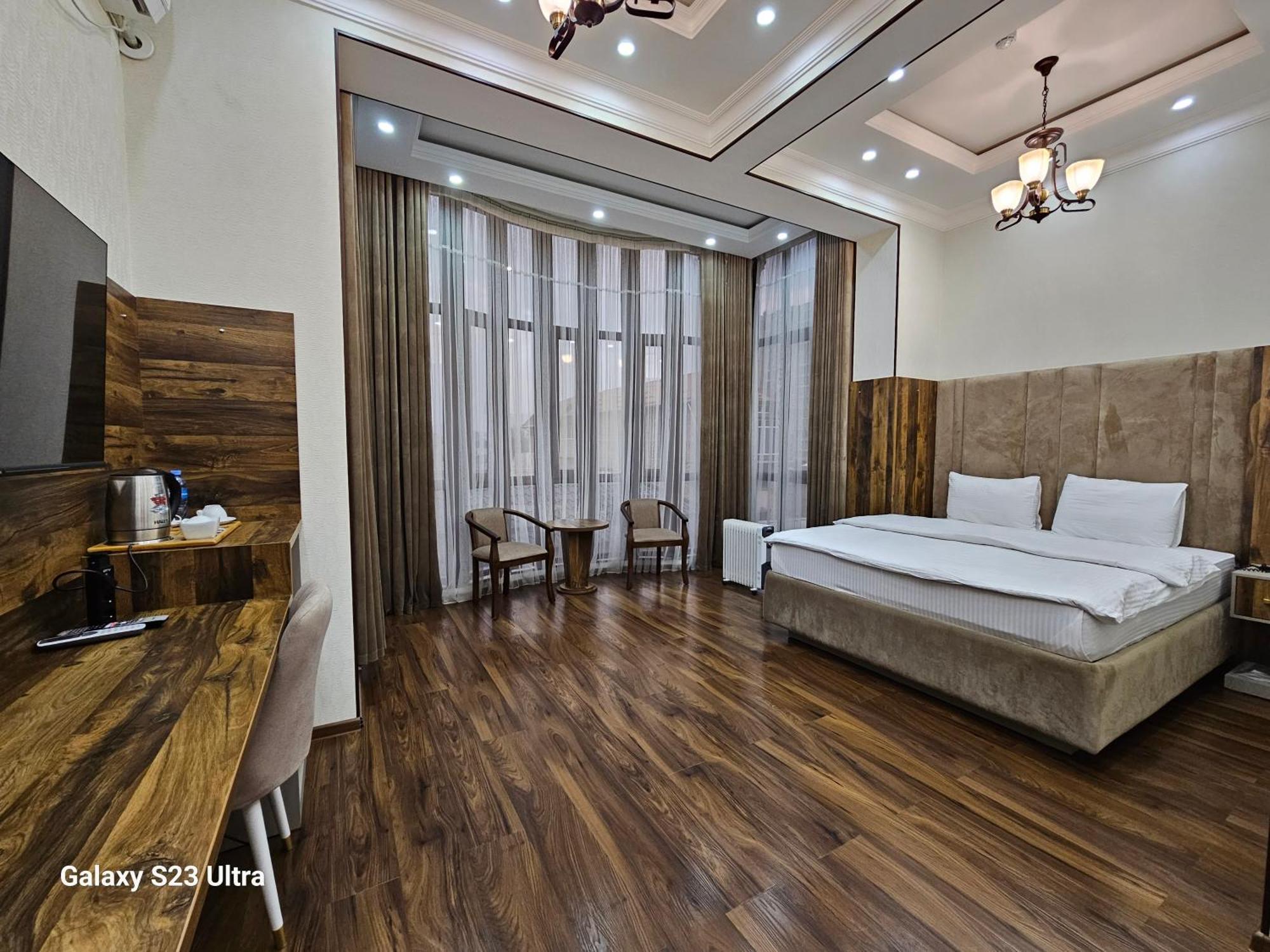 Hotel Sharq Doesjanbe Buitenkant foto