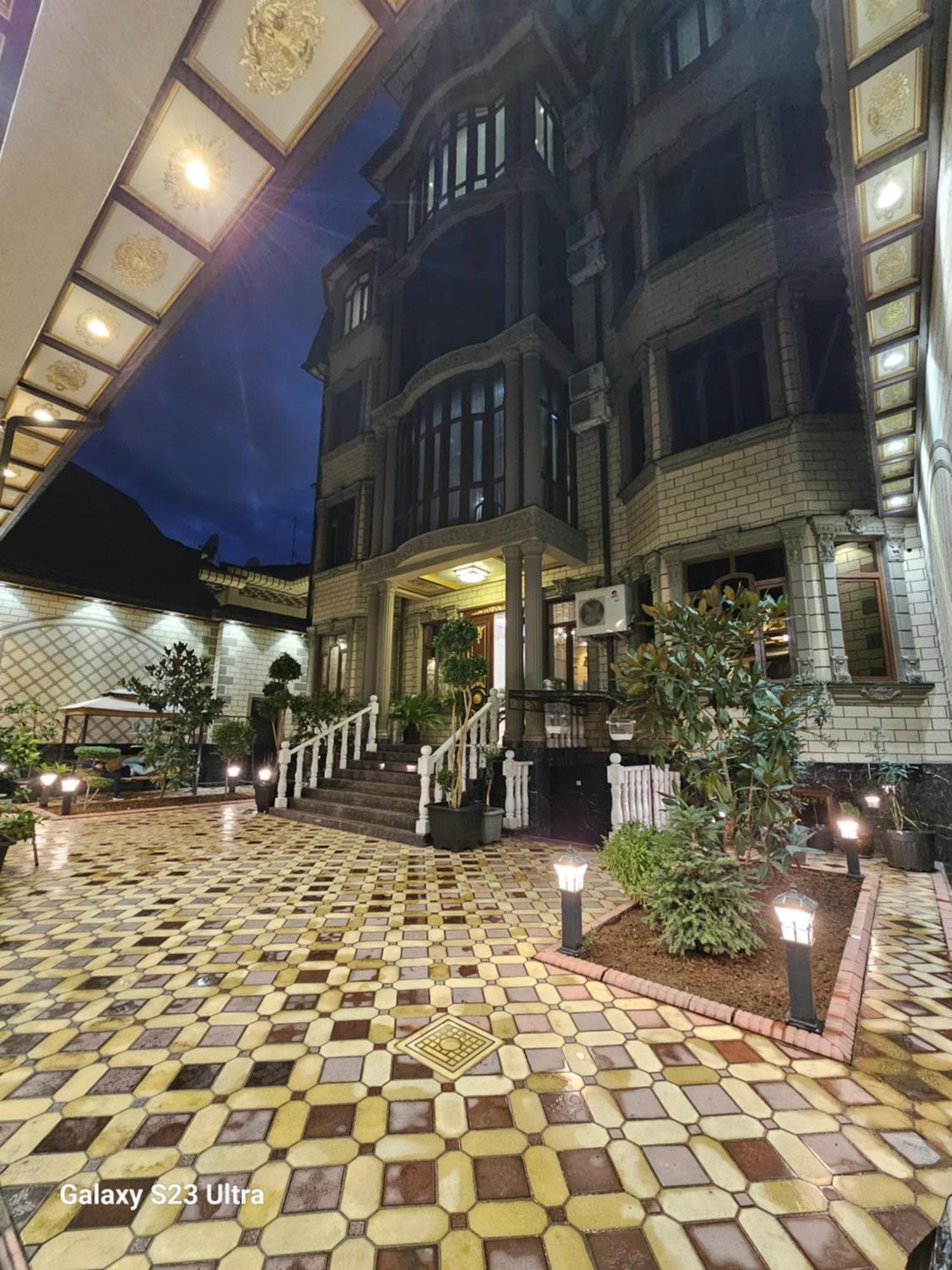Hotel Sharq Doesjanbe Buitenkant foto