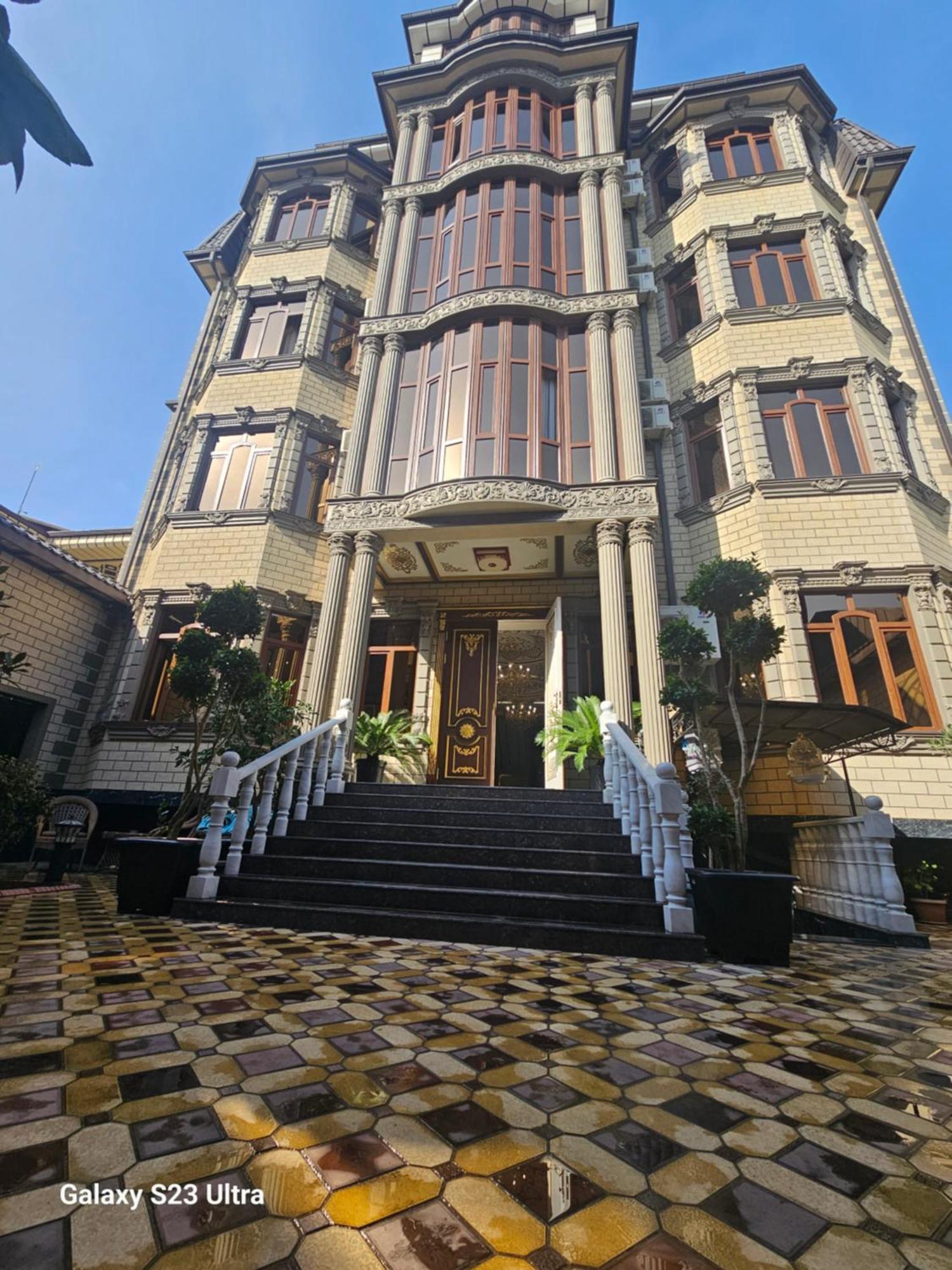 Hotel Sharq Doesjanbe Buitenkant foto